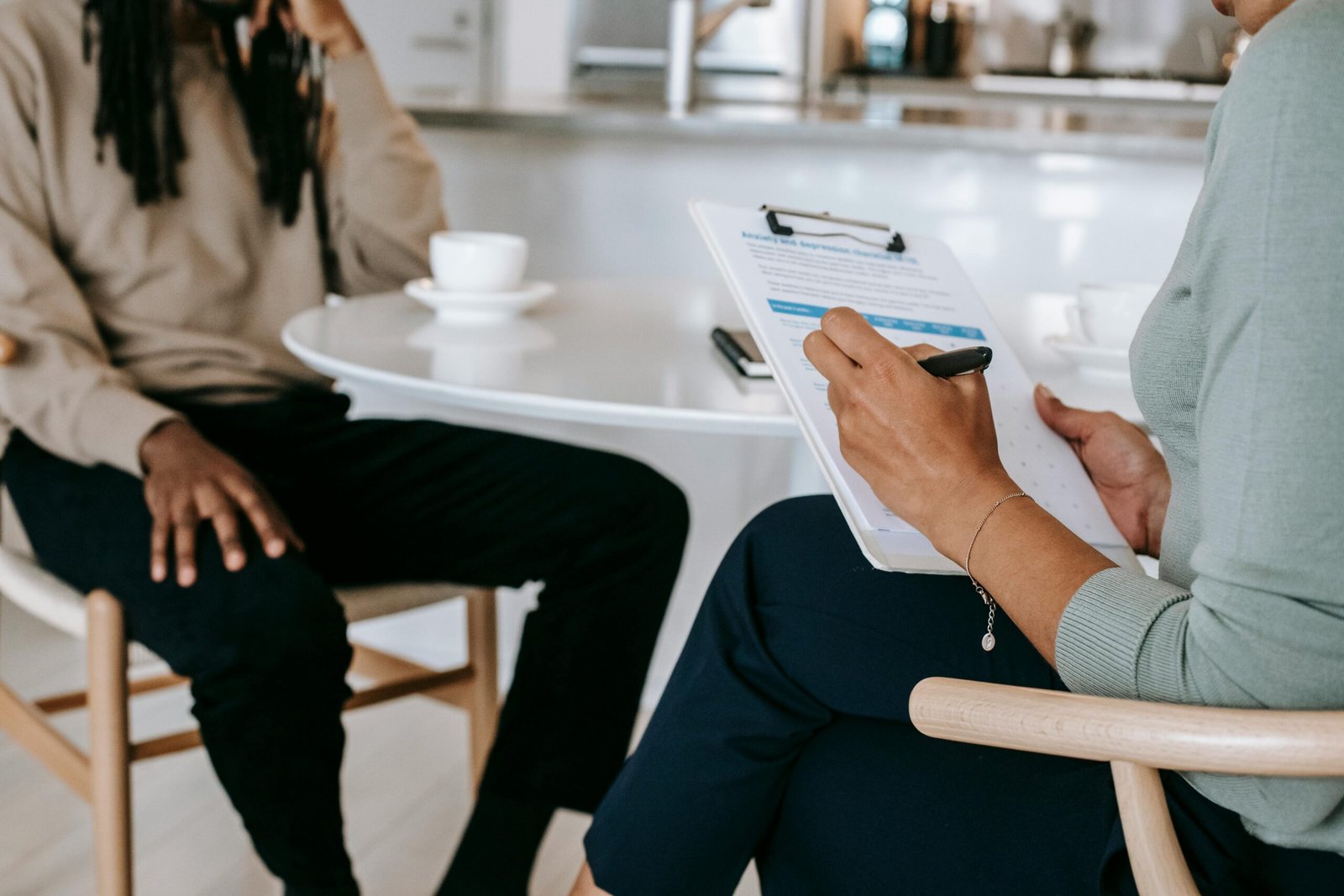 Finding the Right Therapist: What to Look for When Managing Chronic Illness